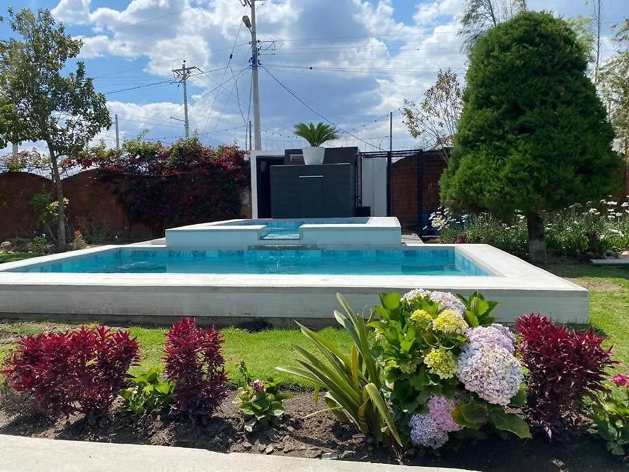 Piscina Caliente, Reuniones De Amigos, Familias Y Fiestas Villa Quito