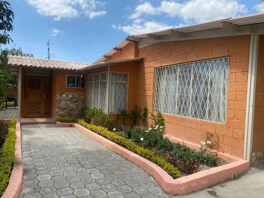 Piscina Caliente, Reuniones De Amigos, Familias Y Fiestas Villa Quito Holiday home