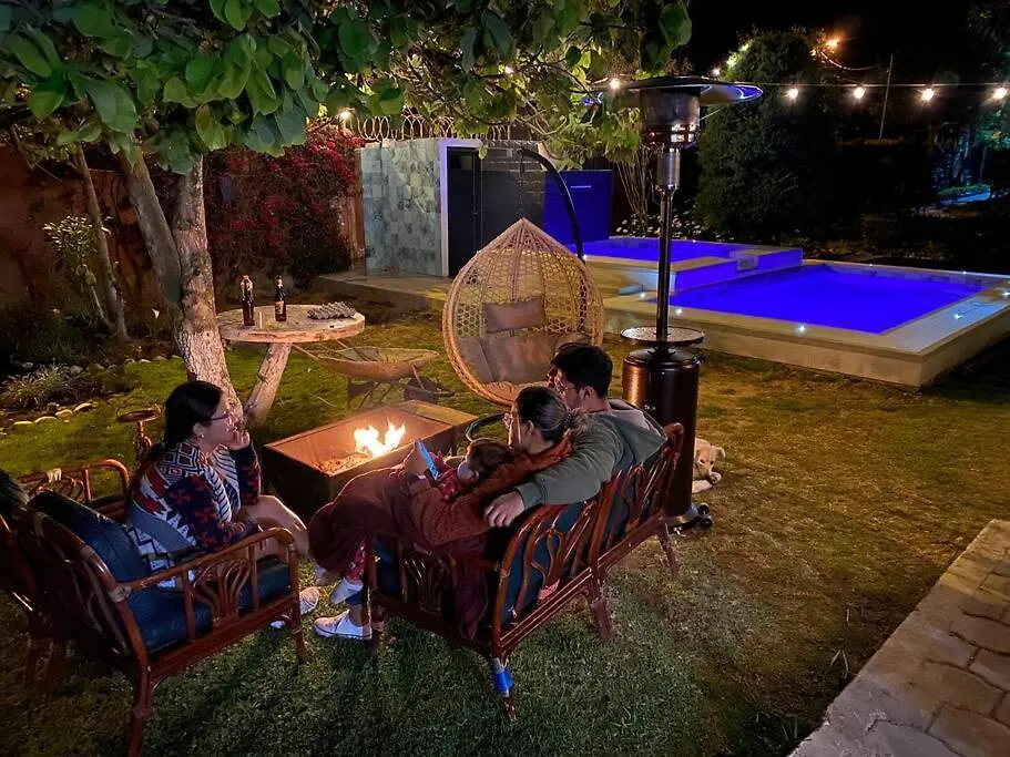 Holiday home Piscina Caliente, Reuniones De Amigos, Familias Y Fiestas Villa Quito