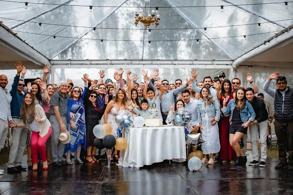 Piscina Caliente, Reuniones De Amigos, Familias Y Fiestas Villa Quito Ecuador