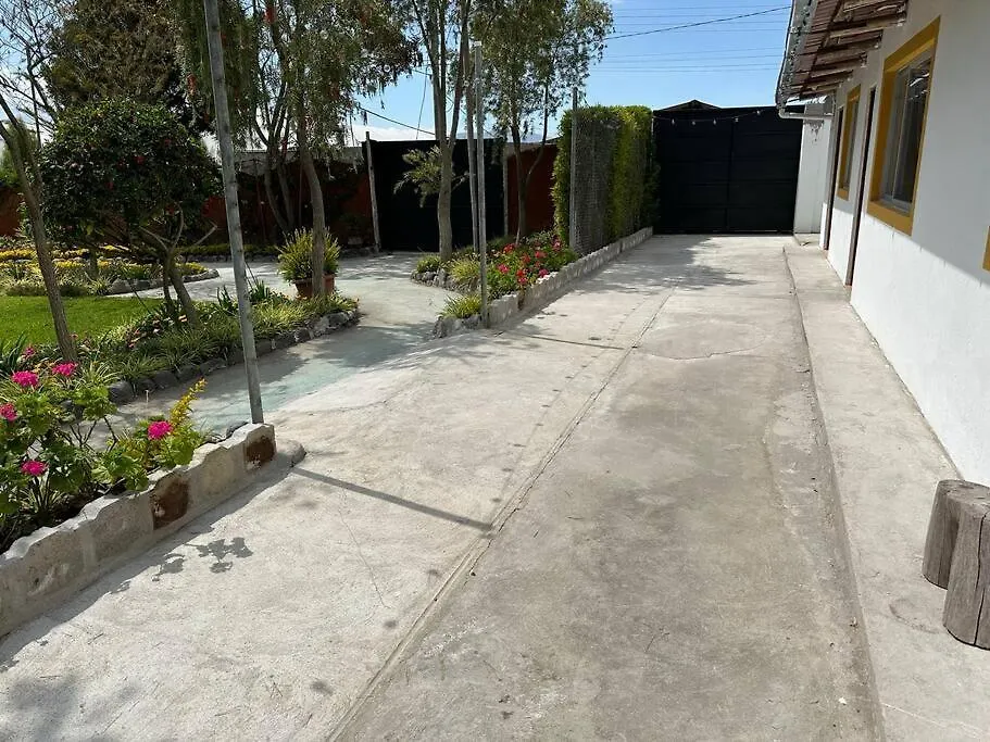 Holiday home Piscina Caliente, Reuniones De Amigos, Familias Y Fiestas Villa Quito