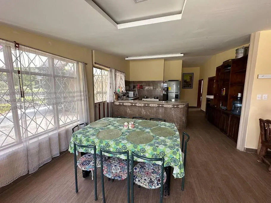 Vila Piscina Caliente, Reuniones De Amigos, Familias Y Fiestas Quito Ekvádor